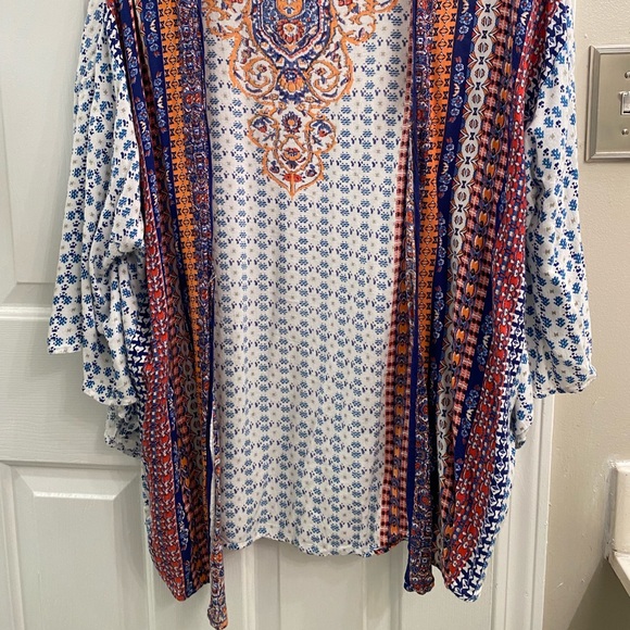 Paisley Kimono - Picture 2 of 3